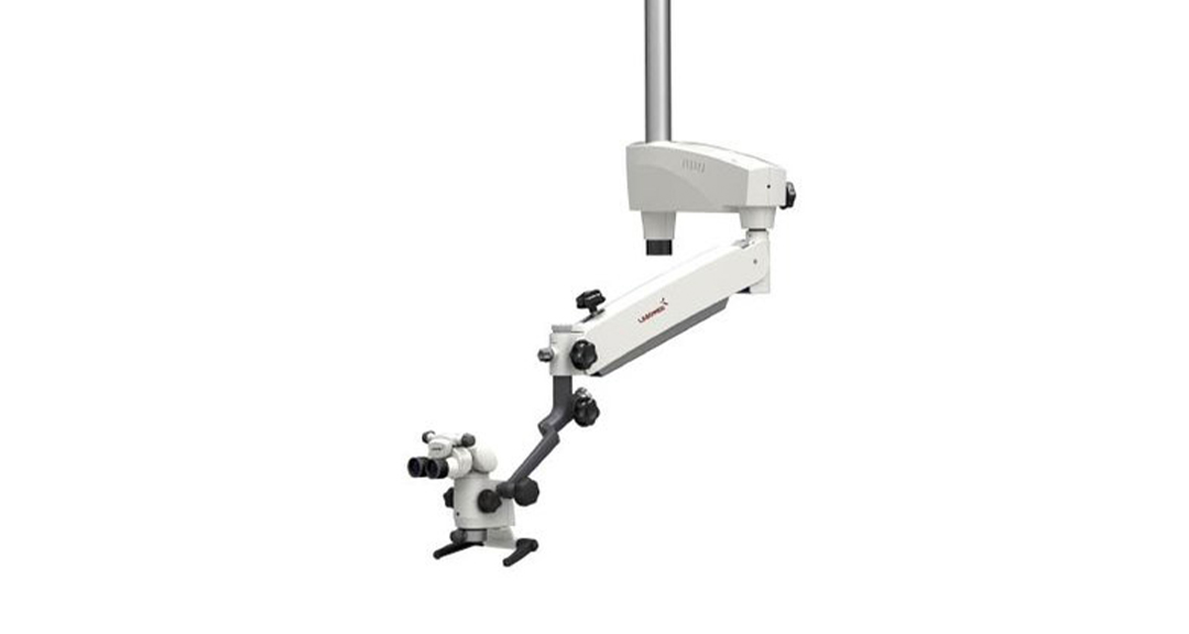 Microscopio operatorio